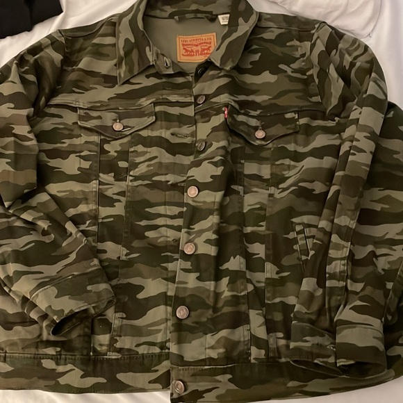 New without tags Levi’s Camo Trucker jacket size 2X - Picture 6 of 6
